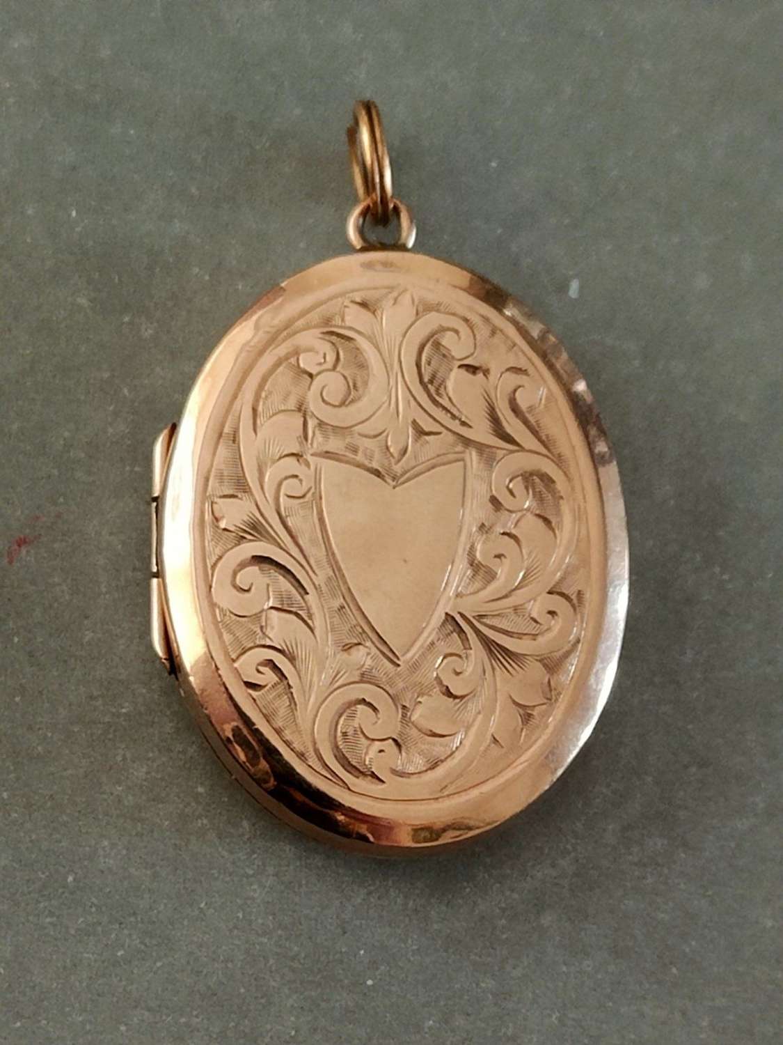Large Victorian 9ct Rose Gold Back and Front Locket