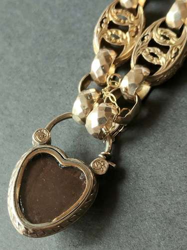 Early Victorian 9ct Gold Bracelet with Garnet Heart Padlock Locket