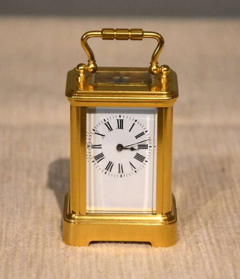 Miniature carriage timepiece clock