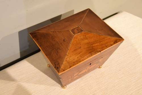 Regency mahogany tea caddy
