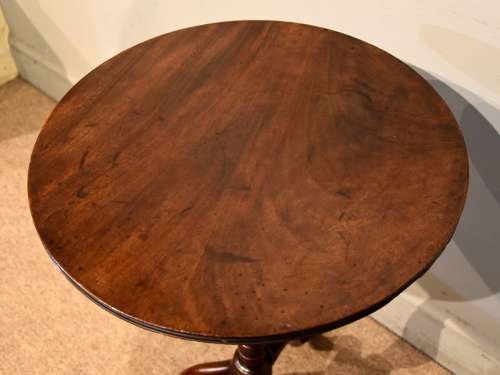 George III mahogany wine / lamp tripod table