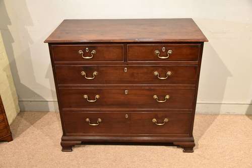 George III mahogany chest of drawers