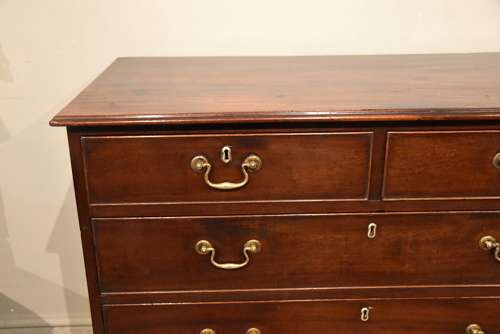 George III mahogany chest of drawers