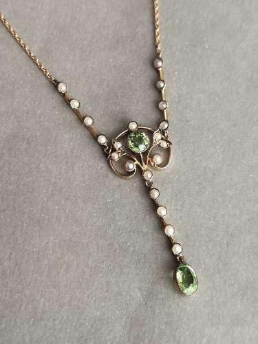 Victorian 15ct Gold Peridot Pearl Pendant