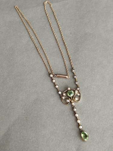 Victorian 15ct Gold Peridot Pearl Pendant