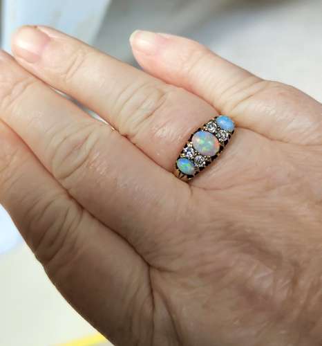 Victorian 18ct Opal Diamond Ring