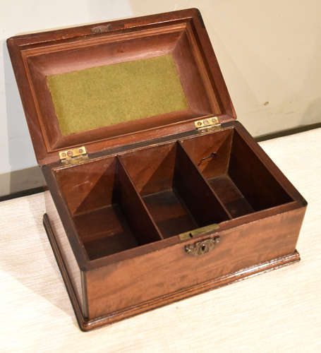 18th century mahogany tea caddy / chest