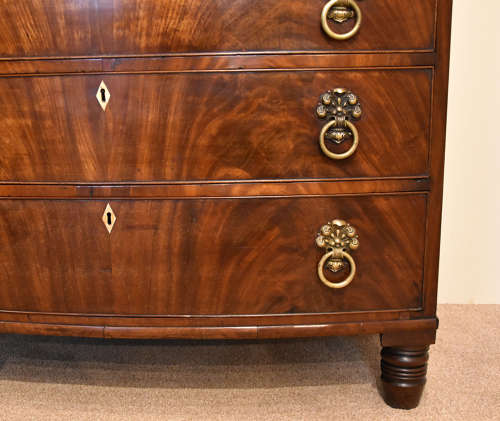 Regency mahogany bow fronted chest of drawers
