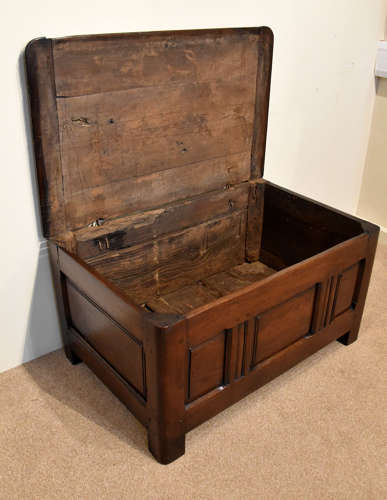 Mid 19th century oak French coffer