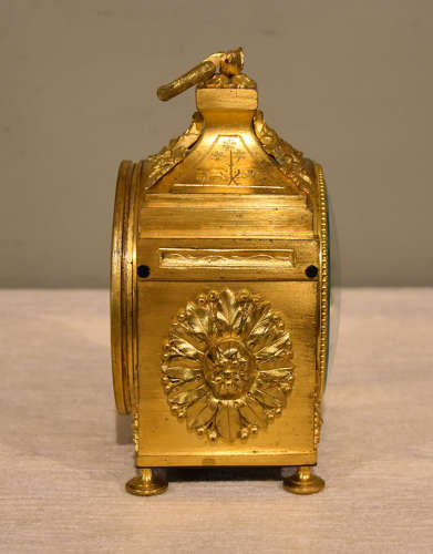 A Pendule D'Officier