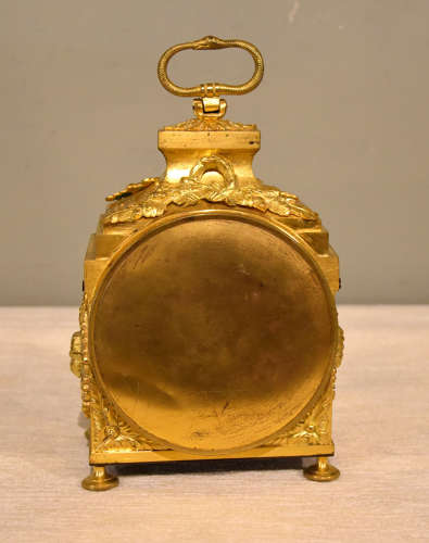 A Pendule D'Officier