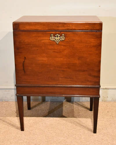 Regency mahogany wine cellarette