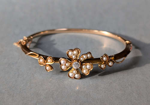 Victorian 9ct Gold Diamond Hinged Bracelet Bangle