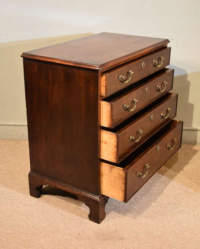 Pair of George III mahogany small chest of drawers