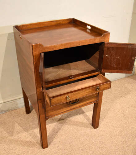18th century mahogany bedside commode