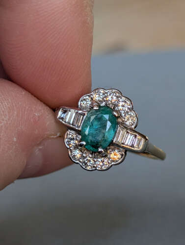 Antique Art Deco 18ct Gold Emerald Diamond Ring
