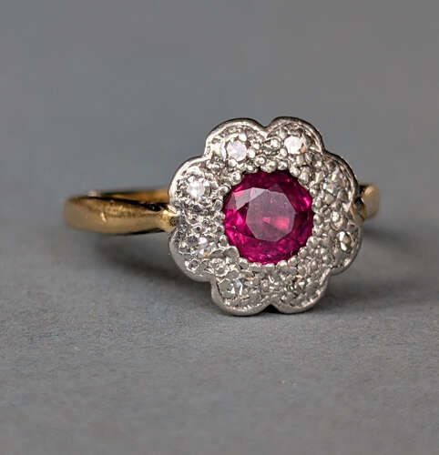 Art Deco 18ct Gold Ruby and Diamond Ring