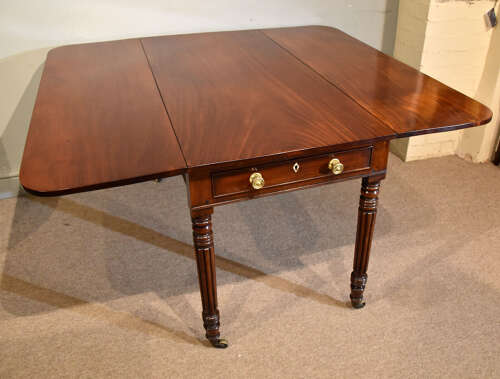 Georgian Mahogany Pembroke table