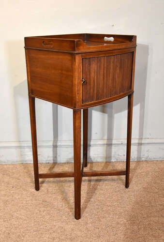 George III Bow front mahogany bedside cupboard