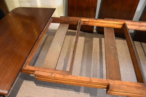 William IV mahogany three leaf dining table
