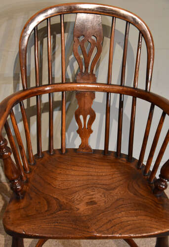 19th century yew wood Windsor armchair