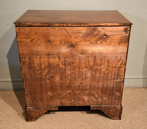 Small George III mahogany chest of drawers