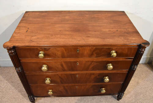 Regency period mahogany chest of drawers